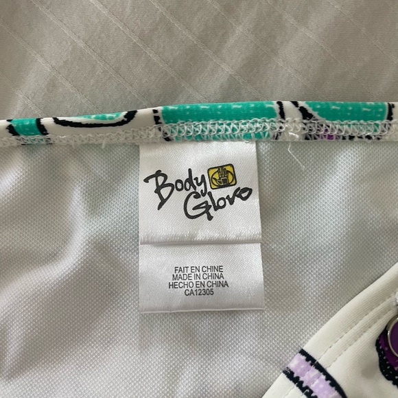 Body glove 2 piece bikini
2/20$ - Picture 2 of 3